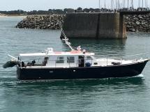 AYC Yachtbrokers - Trawler Meta King Atlantique - Entrée au port