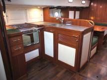 AYC Yachtbrokers - Tocade 50 - Cuisine en U 