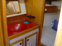 Sun Legende 41 - Salle d'eau de la cabine arrière tribord