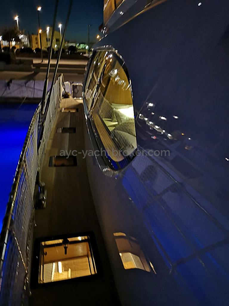 NG 66' Catamaran - Passavant bâbord