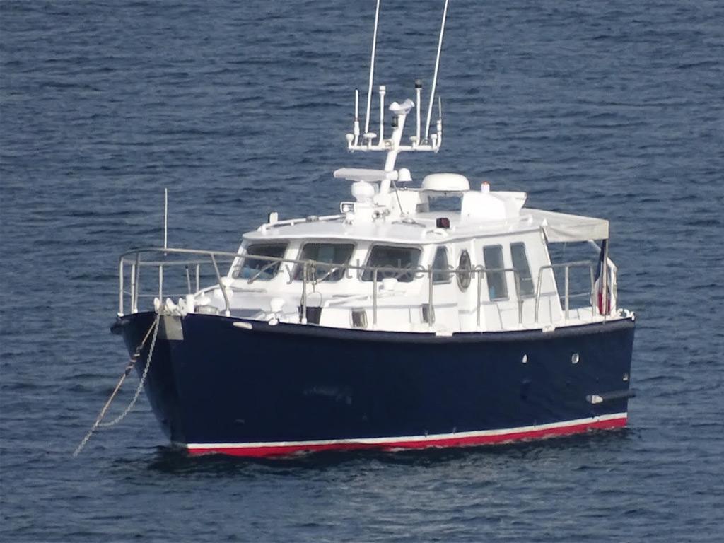 AYC Yachtbrokers - Trawler Meta King Atlantique - Au mouillage