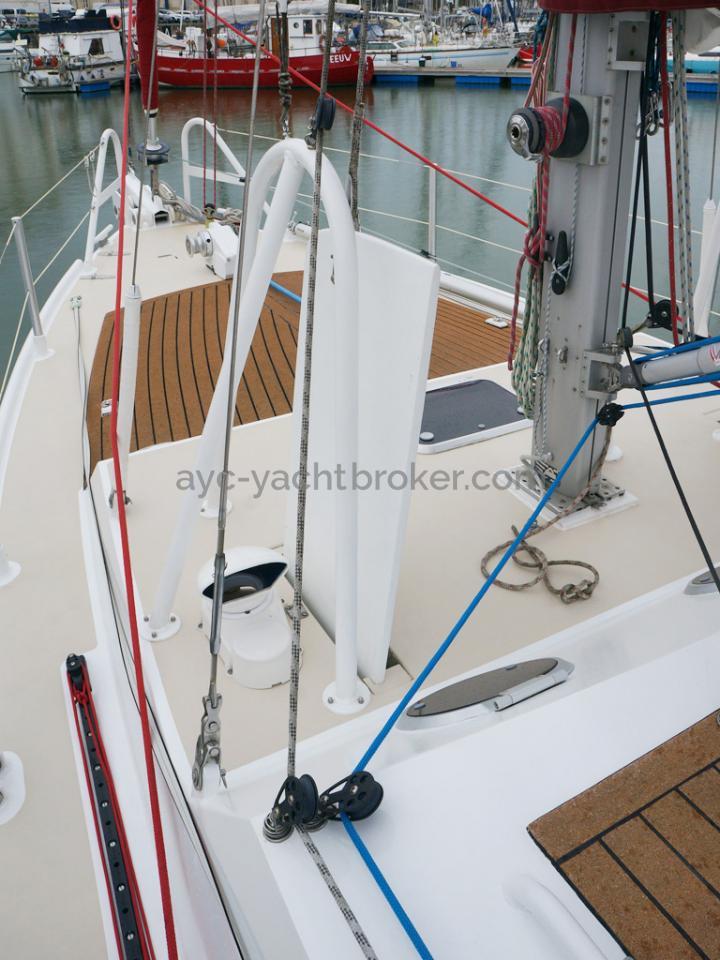 META JPB 35 - Dérive sabre latérale bâbord et balcon de mât