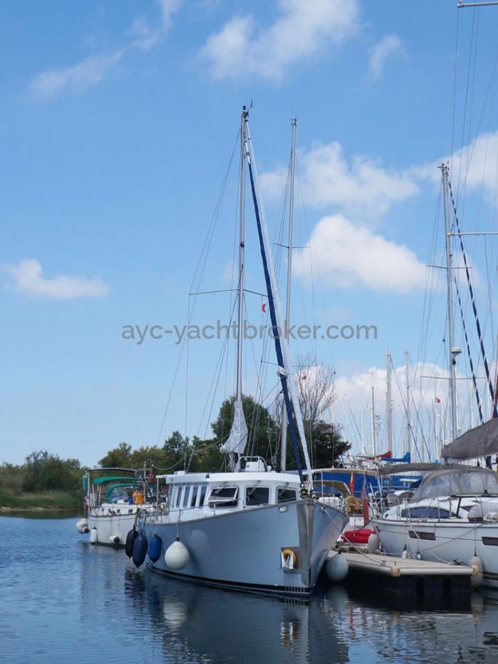 AYC - Trawler fifty 38