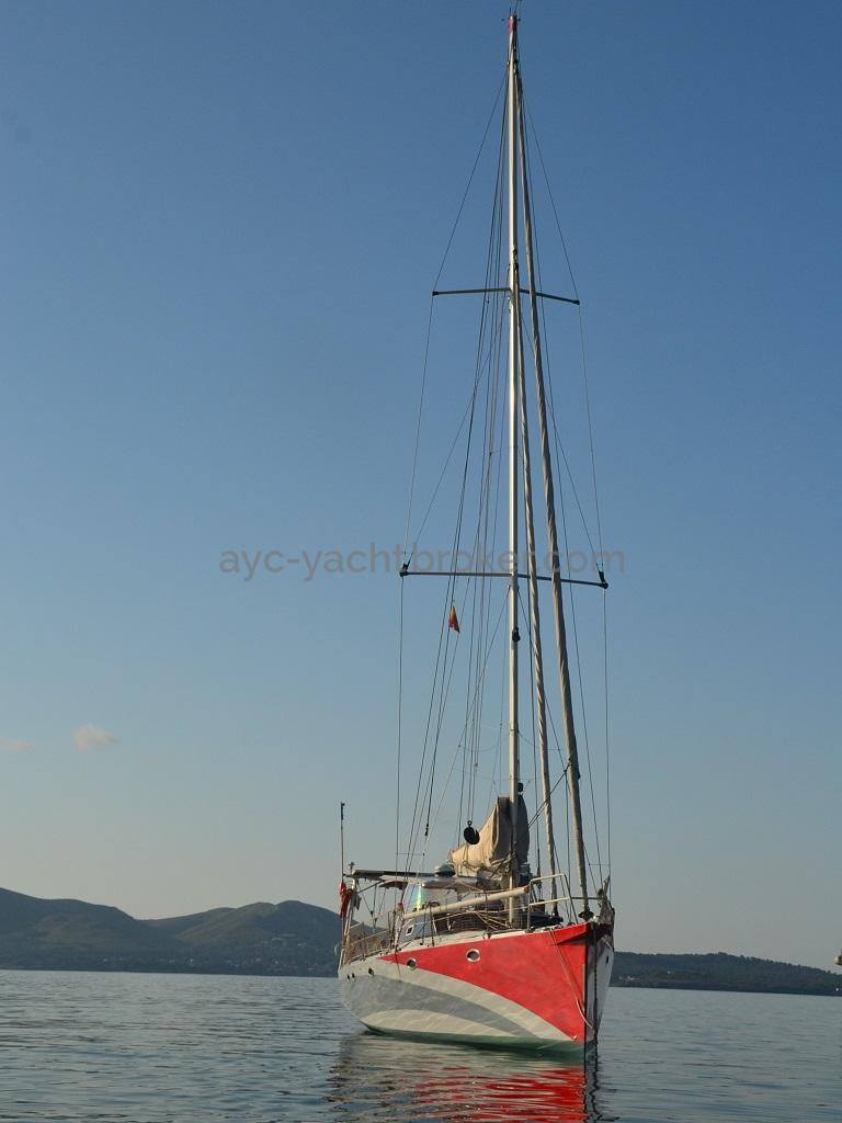 AYC Yachtbroker - DEFLINE 43