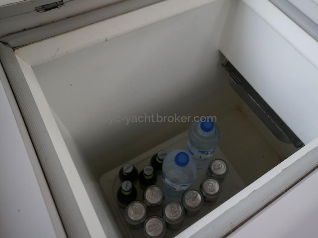 Universal Yachting 49.9 - Réfrigérateur