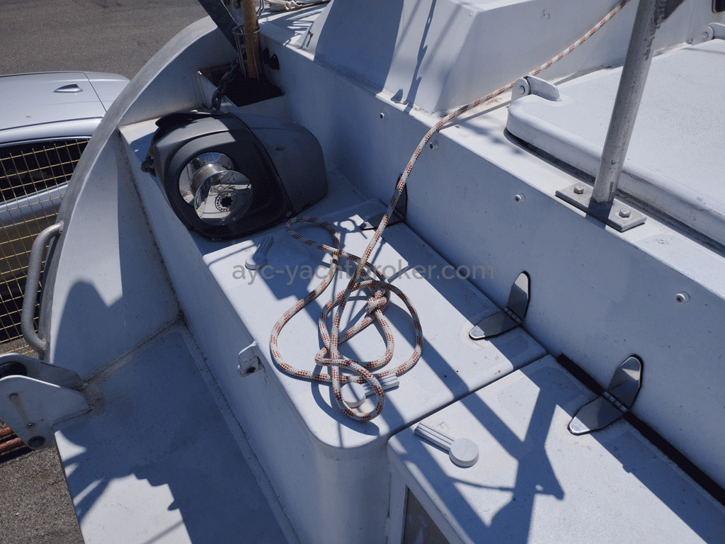 AYC Yachtbroker - Crozet B - Plage arrière